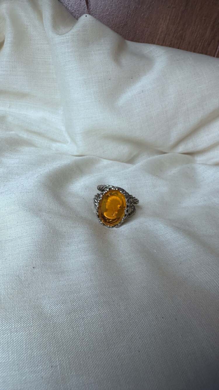 Vintage Silver Tone Amber Glass Intaglio Cameo Adjustable Ring